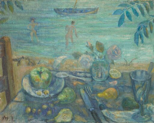 Накрытый стол у воды