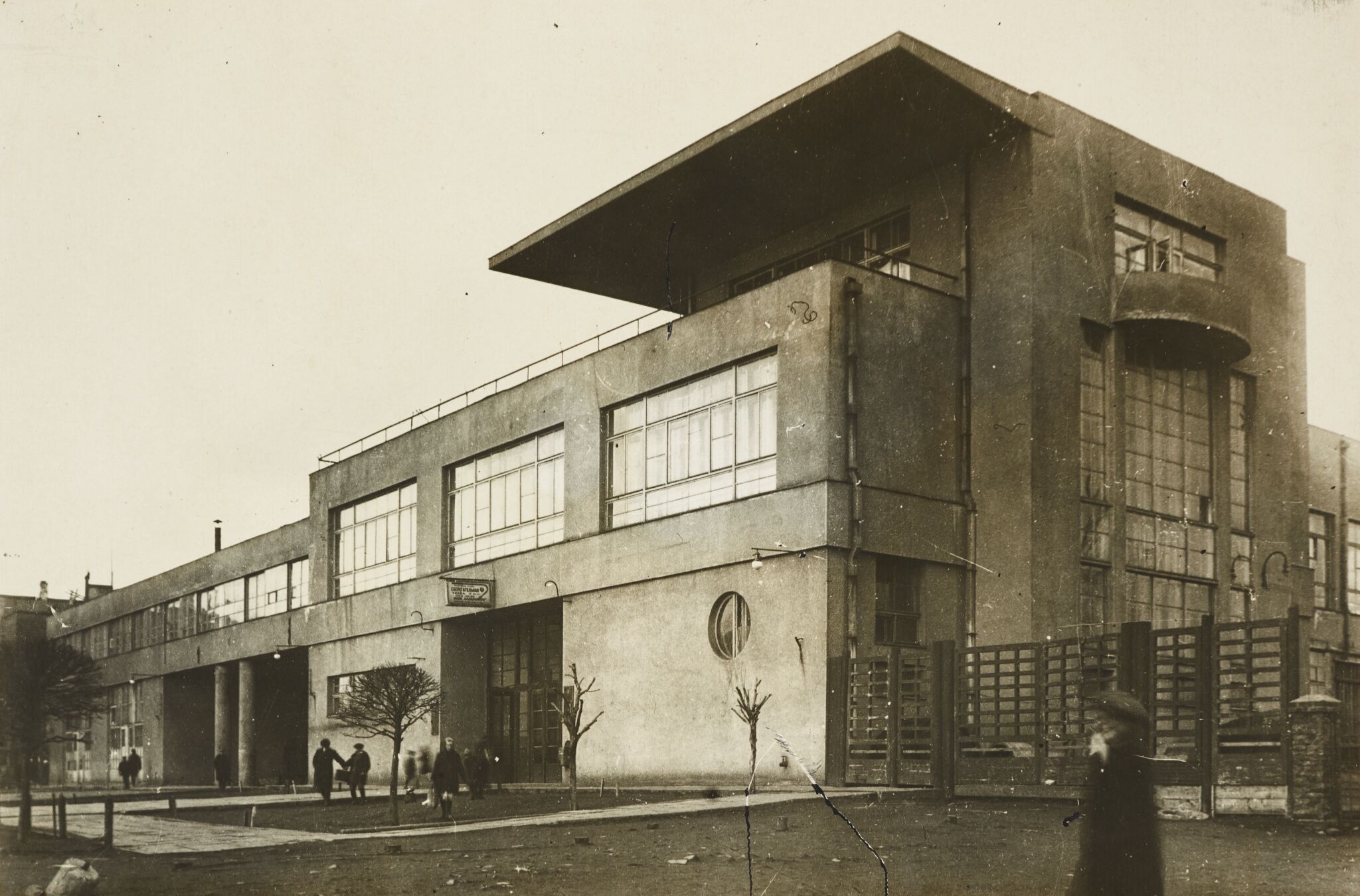Выборгская фабрика-кухня. Вид из Сампсониевского сада. Ленинград, Leonid Andreevsky, 1934