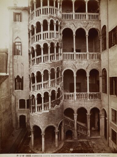Лестница в Палаццо Минелли. Венеция