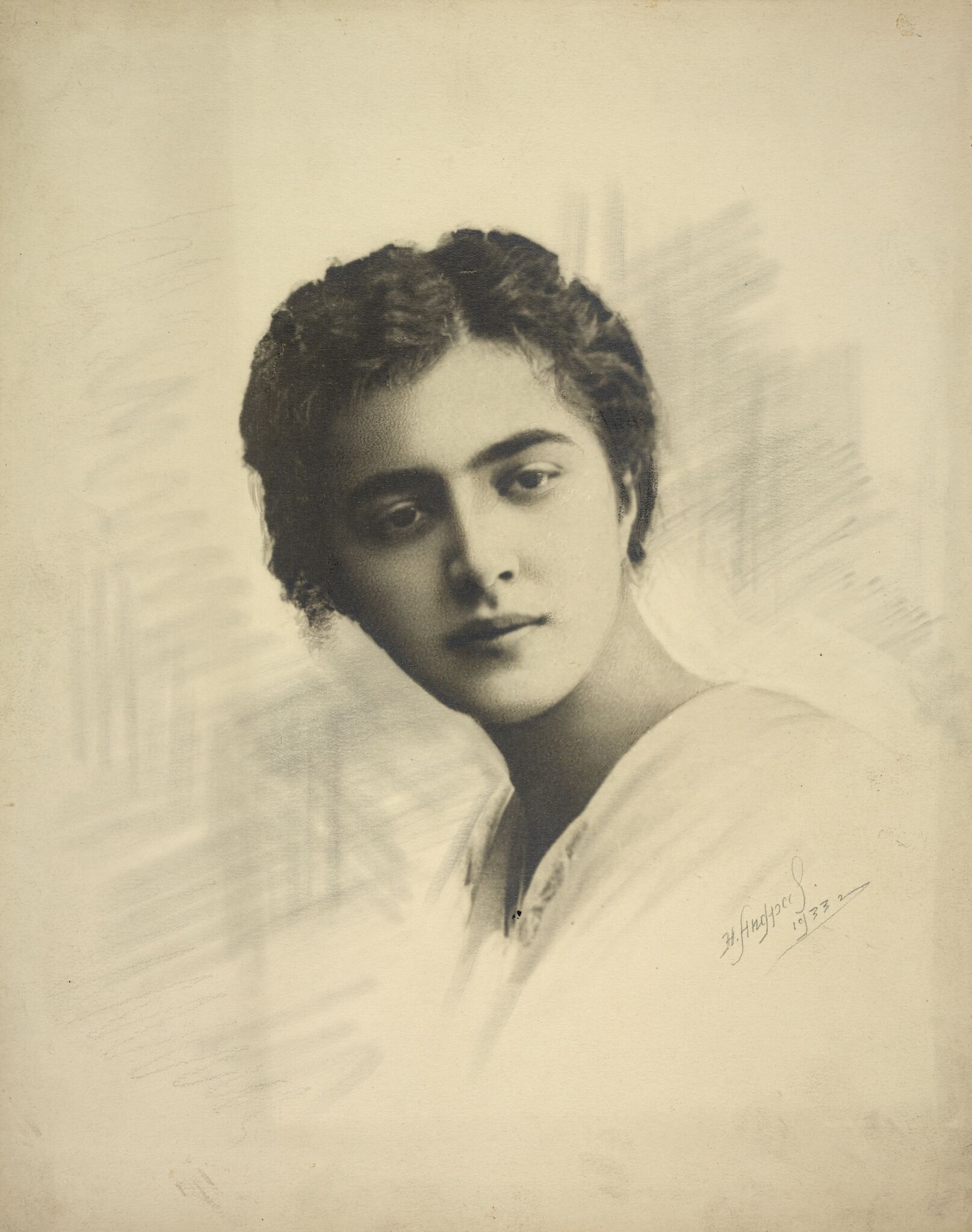 Юлия, Nikolay Andreyev, 1933