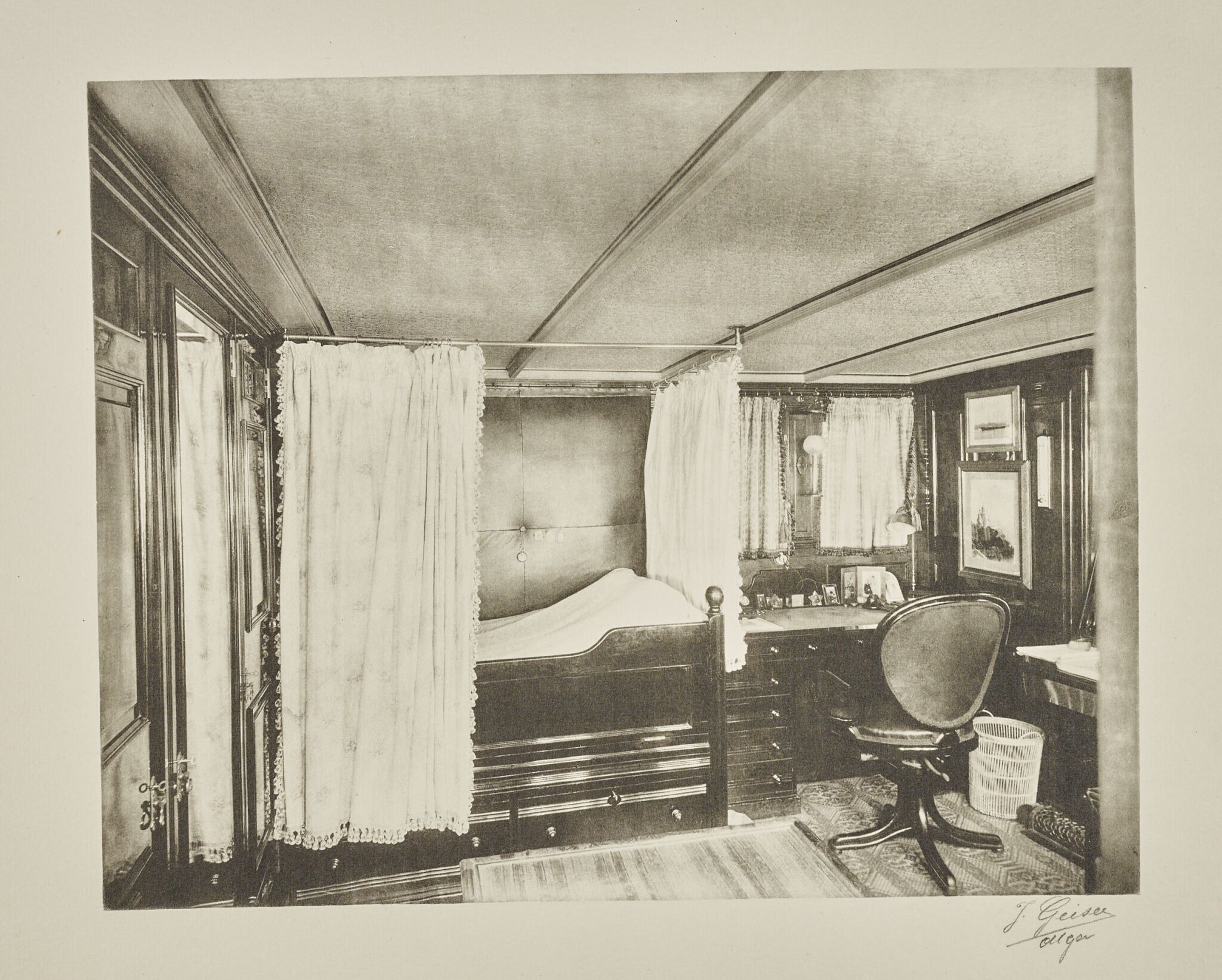 Фотография. Жилое помещение (каюта) яхты «Зарница», Zhan Geyzer, 1899