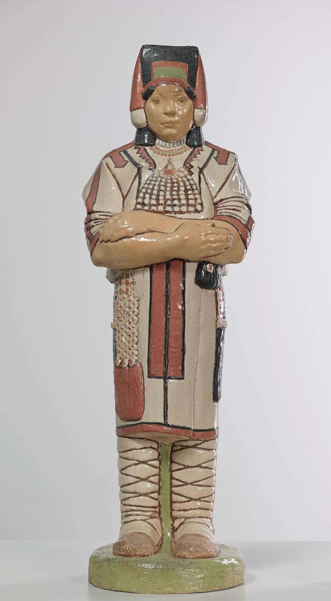 Мордовка со скрещенными руками, Nikolay Andreyev, 1915