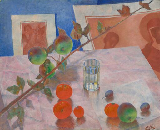 Розовый натюрморт. Ветка яблони