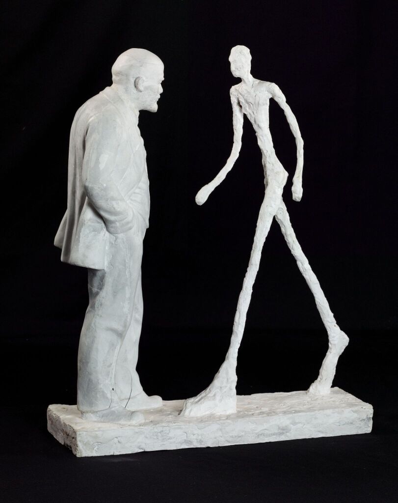 Встреча двух скульптур. (Ленин и Джакометти)