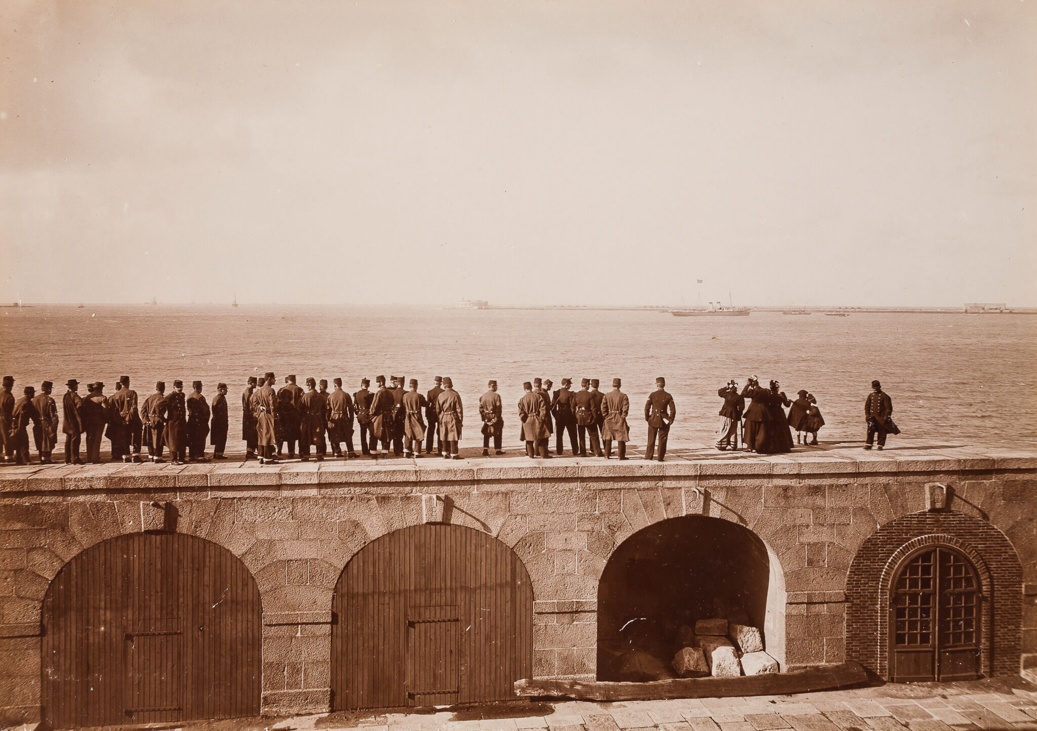 Фотография. Визит императора Николая II во Францию. Яхта «Полярная Звезда» в гавани Шербура, Kyun Zhakob, 1896
